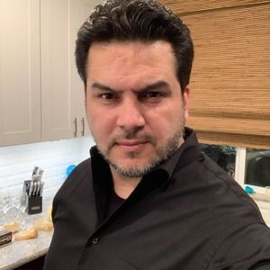 Meet your Posher, Efrain